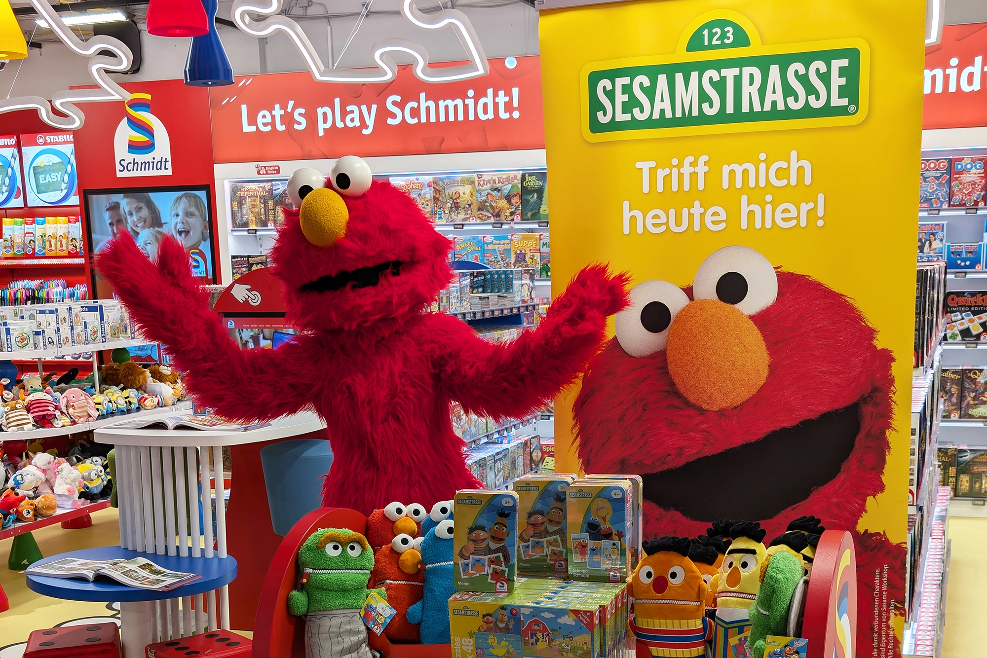 Elmo aus der Sesamstraße im duo flagshipstore zu Gast